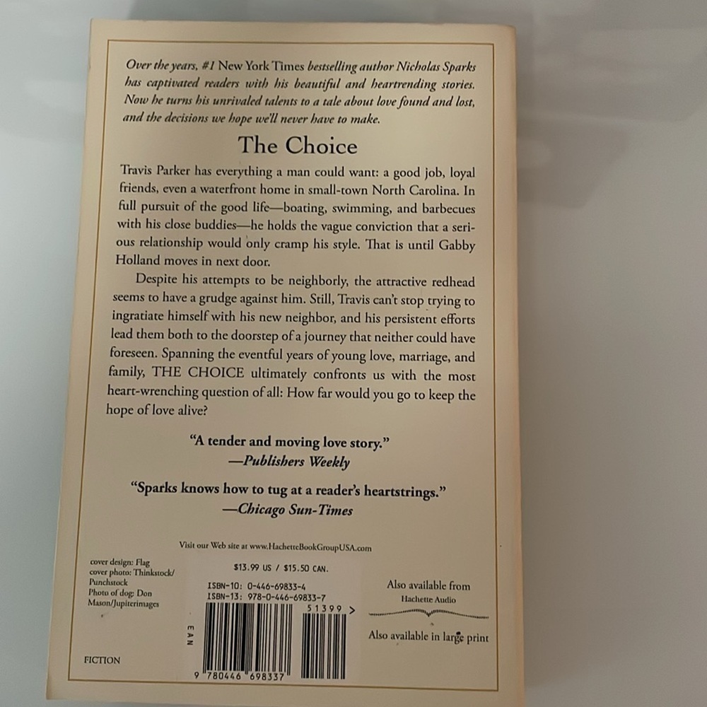 Nicholas Sparks Romance Novels - Picture 9 of 11